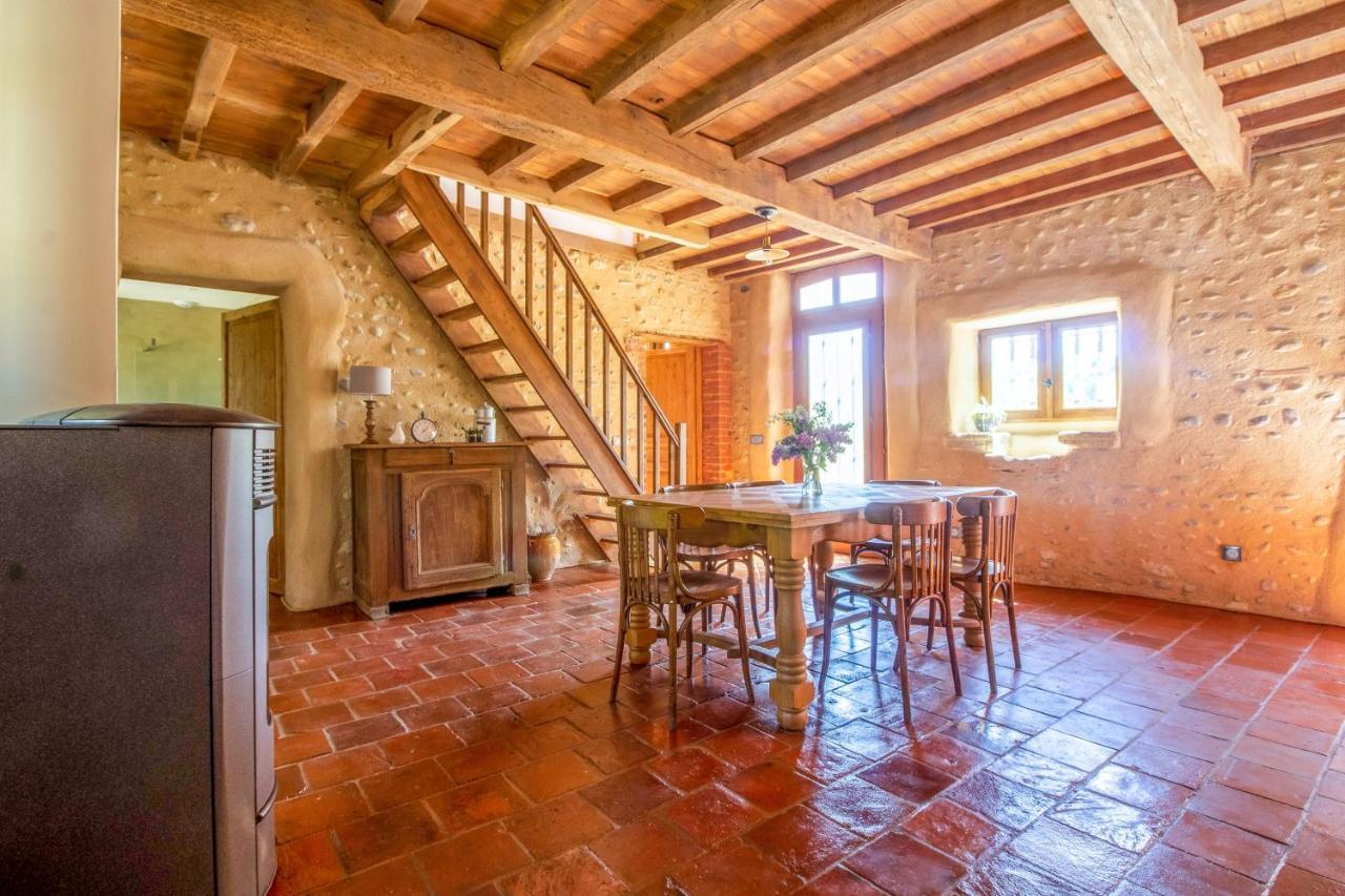 Ecogite Rural La Cle Des Champs Peyrelongue-Abos エクステリア 写真